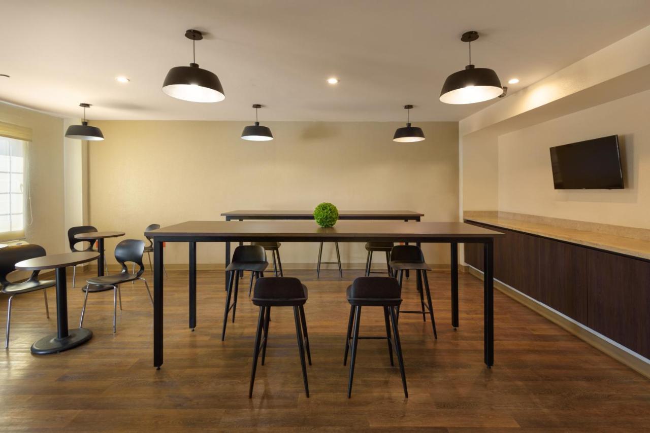 Extended Suites Coatzacoalcos Forum Экстерьер фото